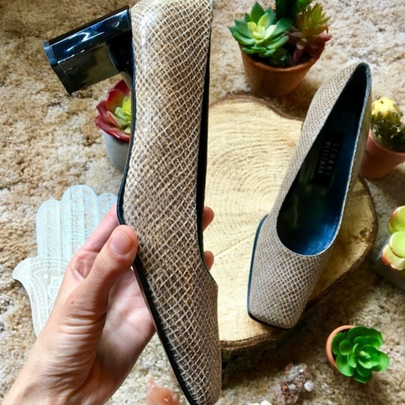 {Stuart Weitzman} Tan Snakeskin Black Heel Pumps - Picture 7 of 8